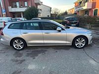 Usata Volvo V60 R-Design 215 CV (158 kW) 2022 Argento Station wagon