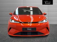 Nuova BYD Dolphin Boost 69 kW (95 CV) 2026 Orange sunset Utilitaria