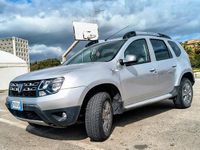 Usata Dacia Duster Lauréate 109 CV (80 kW) 2017 Grigio Berlina
