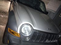 Usata Jeep Cherokee 163 CV (119 kW) 2007 Grigio SUV