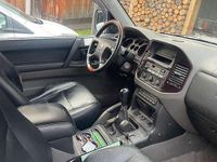 Usata Mitsubishi Pajero 160 CV (117 kW) 2001 Grigio SUV