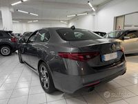 Occasion Alfa Romeo Giulia Business 160 ch (117 kW) 2022 Gris Berline
