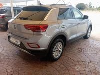 Usata VW T-Roc Life 150 CV (110 kW) 2024 Grigio SUV