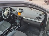 Usata Opel Astra GTC 125 CV (91 kW) 2009