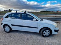 Usata Kia Rio EX 110 CV (80 kW) 2007 Bianco Berlina
