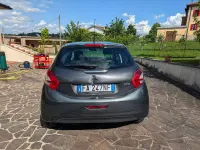 Usata Peugeot 208 Active 95 CV (69 kW) 2015 Grigio Utilitaria