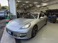 Usata Porsche Panamera Turbo 500 CV (367 kW) 2010 Grigio Utilitaria