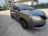 Usata Lancia Ypsilon 69 CV (50 kW) 2020 Grigio Utilitaria