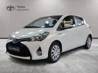 Usata Toyota Yaris Active 100 CV (73 kW) 2014 Bianco Utilitaria