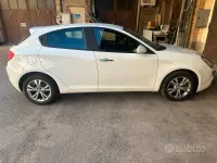 Usata Alfa Romeo Giulietta Business 120 CV (88 kW) 2016 Bianco Utilitaria
