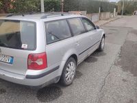 Usata VW Passat 75 CV (55 kW) 2002 Grigio Berlina