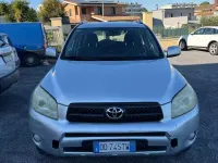 Usata Toyota RAV4 Luxury 136 CV (100 kW) 2006 Argento SUV