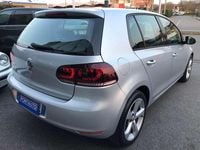 Usata VW Golf VI Comfortline 102 CV (75 kW) 2009 Argento Utilitaria