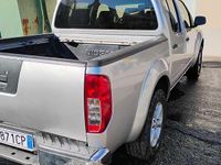 Usata Nissan Navara SE 171 CV (125 kW) 2007 Argento Pick-up