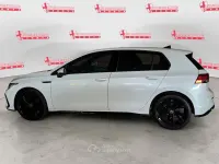 Usata VW Golf VIII R-line 131 CV (96 kW) 2024 Bianco Berlina