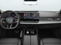 Nuova BMW i5 M Sport 250 kW (340 CV) 2025 Nero Station wagon