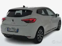 Usata Renault Clio V Techno 101 CV (74 kW) 2023 Bianco Berlina