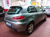 usata Alfa Romeo 147 147 1.9 JTD M-JET 16V 3p. Distinctive