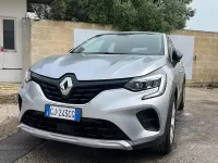 Usata Renault Captur Zen 101 CV (74 kW) 2022 Grigio SUV