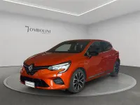Usata Renault Clio Techno 145 CV (106 kW) 2023 Arancione Utilitaria