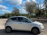 Usata Lancia Ypsilon 80 CV (58 kW) 2013 Grigio Utilitaria