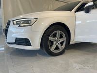 usata Audi A3 2017 s-tronic 1.4 g-tron 110 cv fari led