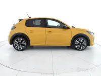Usata Peugeot 208 GT-line 102 CV (75 kW) 2019 Giallo Utilitaria