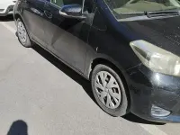Usata Toyota Yaris 69 CV (50 kW) 2012 Nero Utilitaria
