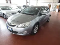 Usata Opel Astra 110 CV (80 kW) 2012 Grigio Station wagon