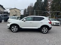Usata Volvo XC40 Momentum 129 CV (94 kW) 2021 Bianco SUV
