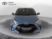 Usata Toyota Yaris Hybrid Active 116 CV (85 kW) 2021 Blu Berlina