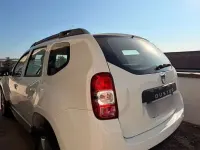 Usata Dacia Duster Lauréate 110 CV (80 kW) 2016 Bianco SUV