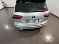 Usata VW Tiguan R-line 150 CV (110 kW) 2021 Argento SUV