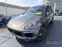 Usata Porsche Cayenne Platinum Edition 250 CV (183 kW) 2016 Grigio SUV