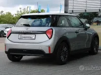 Usata Mini Cooper Classic 114 kW (156 CV) 2025 Grigio Utilitaria