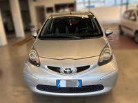 Usata Toyota Aygo 67 CV (49 kW) 2007 Argento Utilitaria