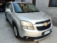 Usata Chevrolet Orlando 131 CV (96 kW) 2011 Argento Monovolume