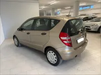 Usata Mercedes A180 Elegance 109 CV (80 kW) 2008 Giallo Berlina
