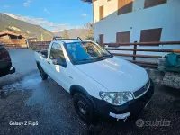 Usata Fiat Strada 95 CV (69 kW) 2010 Bianco