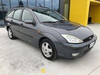 Begagnad Ford Focus Zetec 2004 Grå Kombi