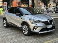 Usata Renault Captur Intens 101 CV (74 kW) 2020 Grigio SUV