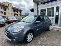 Usata Renault Clio II Dynamique 75 CV (55 kW) 2010 Grigio Berlina
