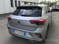 Usata VW T-Roc R-line 150 CV (110 kW) 2022 Grigio SUV