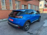 Usata Peugeot 3008 Allure 131 CV (96 kW) 2022 Blu/azzurro SUV