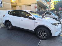 Usata Toyota RAV4 Hybrid Active 155 CV (114 kW) 2017 Bianco SUV