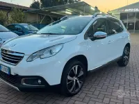 Usata Peugeot 2008 S 99 CV (72 kW) 2016 Bianco SUV