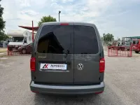 Usata VW Caddy 102 CV (75 kW) 2018 Grigio Monovolume