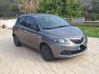Usata Lancia Ypsilon Gold 69 CV (50 kW) 2023 Grigio Utilitaria