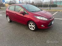 Usata Ford Fiesta Titanium 97 CV (71 kW) 2012 Viola Utilitaria