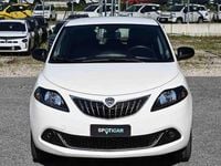 Usata Lancia Ypsilon Silver 69 CV (50 kW) 2022 Bianco Utilitaria